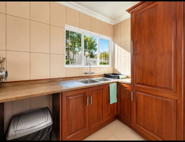4 BEDROOM HOUSE FOR SALE IN BENDOR